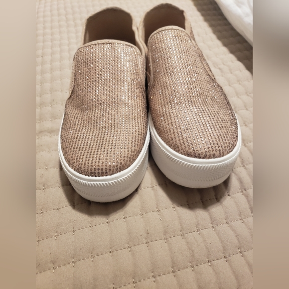 G By Guess pink loafers size 8M - Picture 5 of 10